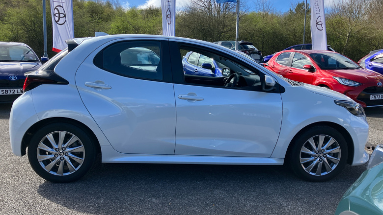 Toyota Yaris 1.5 Hybrid Icon 5dr CVT Hybrid Hatchback